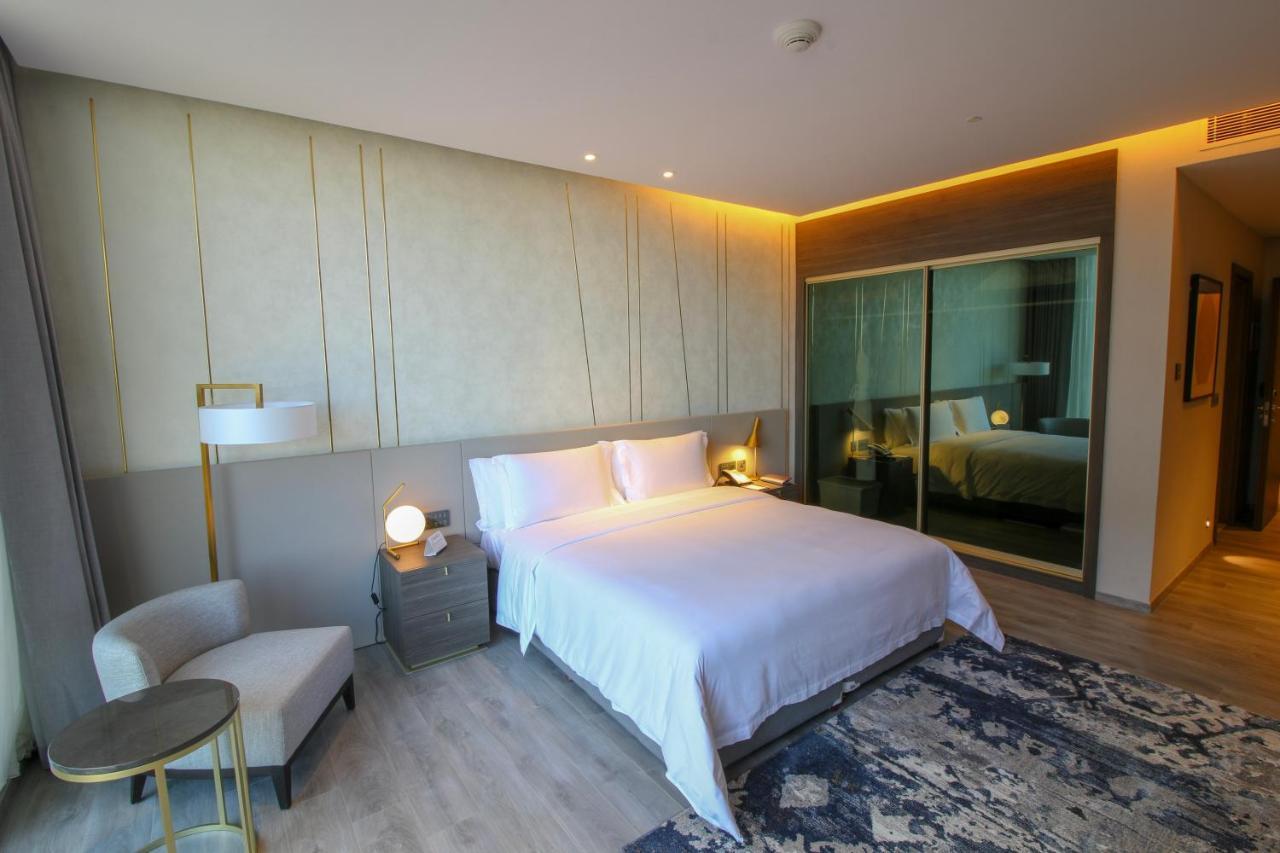 Views Hotel & Residences - Emaar King Abdullah Economic City Екстер'єр фото